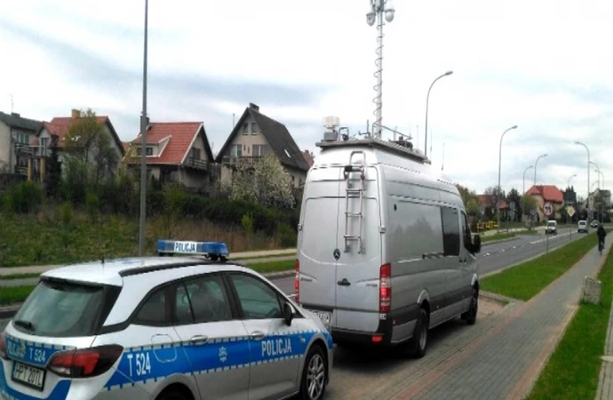 {Policjanci w całym kraju przeprowadzili akcję „Telefony”. Na Warmii i Mazurach złapali 85 kierowców.}